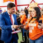 Busca Héctor Morales frenar incrementos injustificados en seguros de gastos médicos