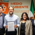 Sácale Punta: Escuelas sin celulares, por seguridad, ¡no por pedagogía!