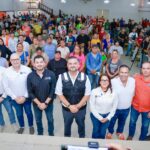 Mike Flores y Arturo Islas inauguran santuario para caballos Kawayo